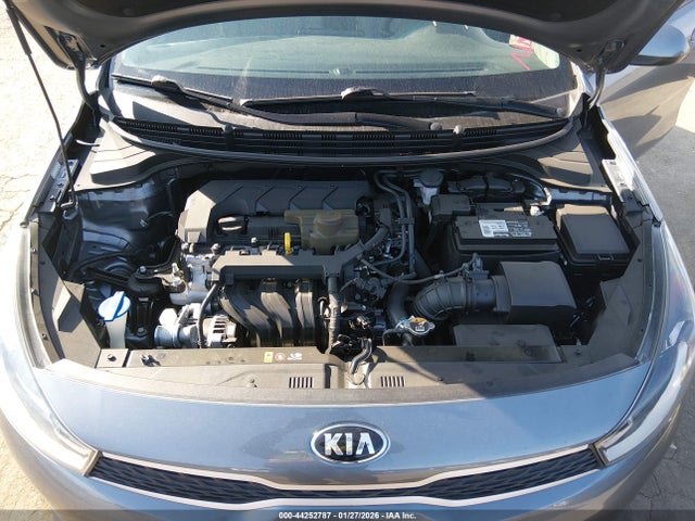 3KPA25AD9LE328901 KIA Rio 5-door S