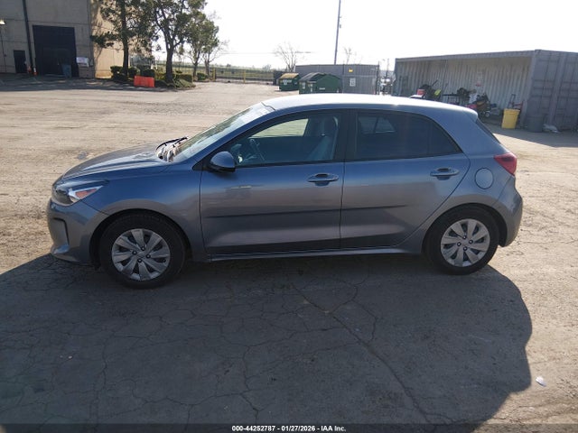 3KPA25AD9LE328901 KIA Rio 5-door S