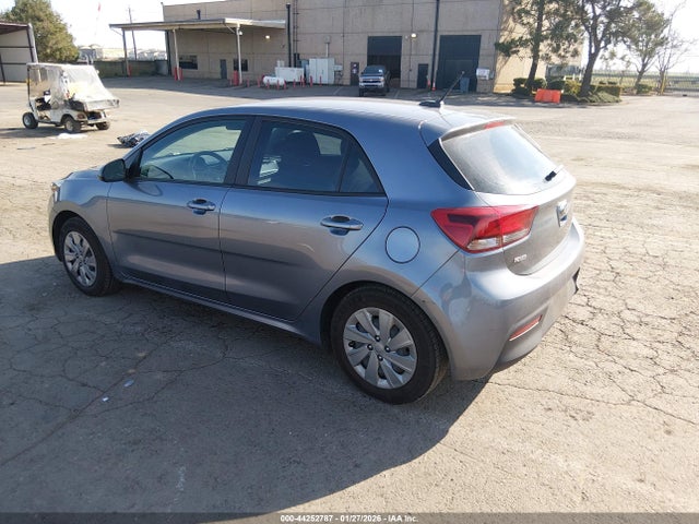 3KPA25AD9LE328901 KIA Rio 5-door S