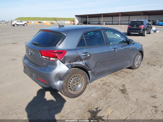 3KPA25AD9LE328901 KIA Rio 5-door S