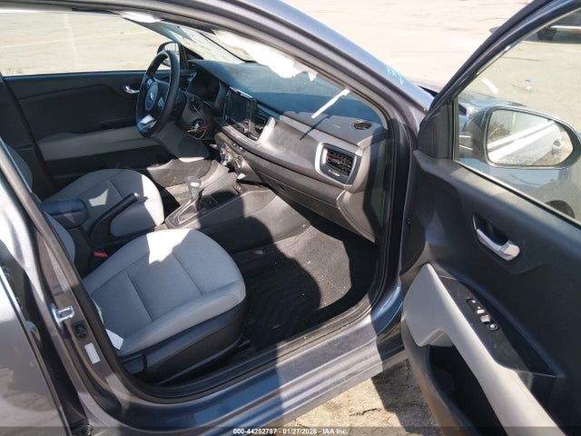 3KPA25AD9LE328901 KIA Rio 5-door S