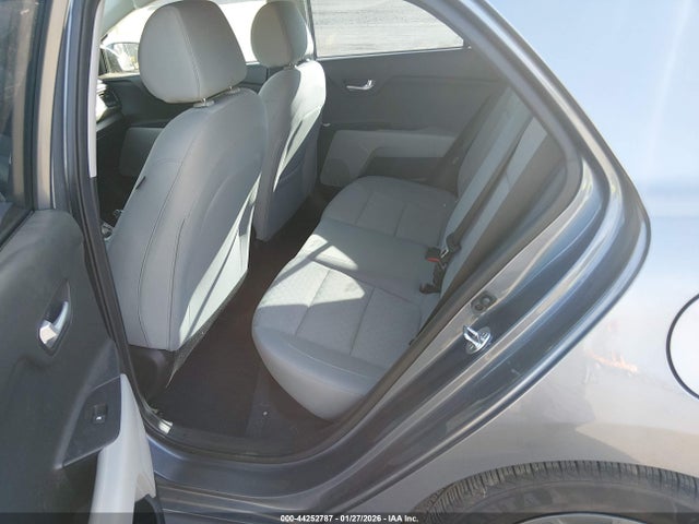 3KPA25AD9LE328901 KIA Rio 5-door S
