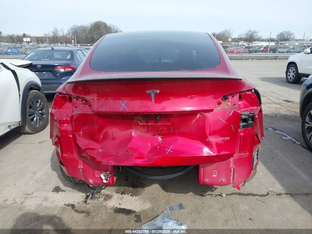44252789 :رقم المزاد ، 7SAYGDEF2RF021761 vin ، 2024 Tesla Model Y Performance Dual Motor All-wheel Drive مزاد بيع