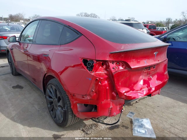 44252789 :رقم المزاد ، 7SAYGDEF2RF021761 vin ، 2024 Tesla Model Y Performance Dual Motor All-wheel Drive مزاد بيع