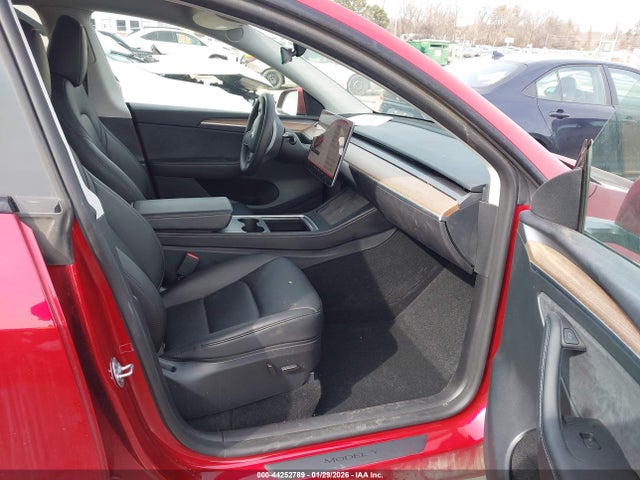 44252789 :رقم المزاد ، 7SAYGDEF2RF021761 vin ، 2024 Tesla Model Y Performance Dual Motor All-wheel Drive مزاد بيع