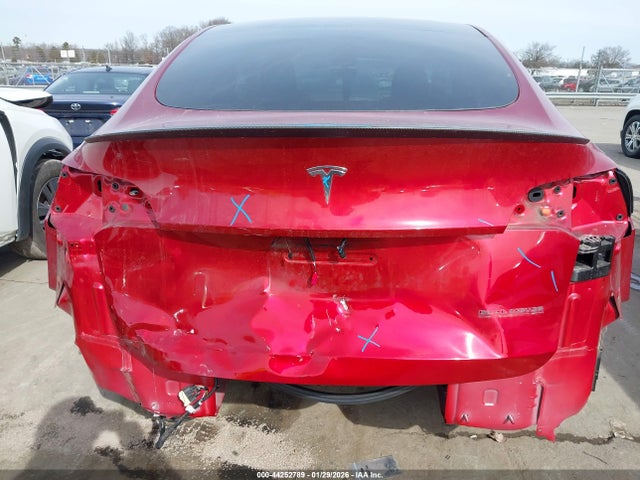 44252789 :رقم المزاد ، 7SAYGDEF2RF021761 vin ، 2024 Tesla Model Y Performance Dual Motor All-wheel Drive مزاد بيع