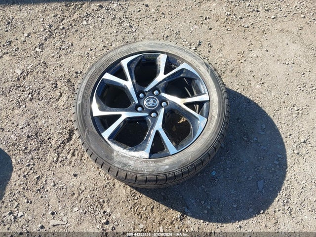 Toyota C-HR XLE 2021 NMTKHMBX2MR139955 Image 12