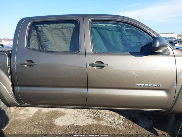 Продаж на аукціоні авто 2015 Toyota Tacoma Base V6, vin: 3TMLU4EN5FM192440, номер лоту: 44252841