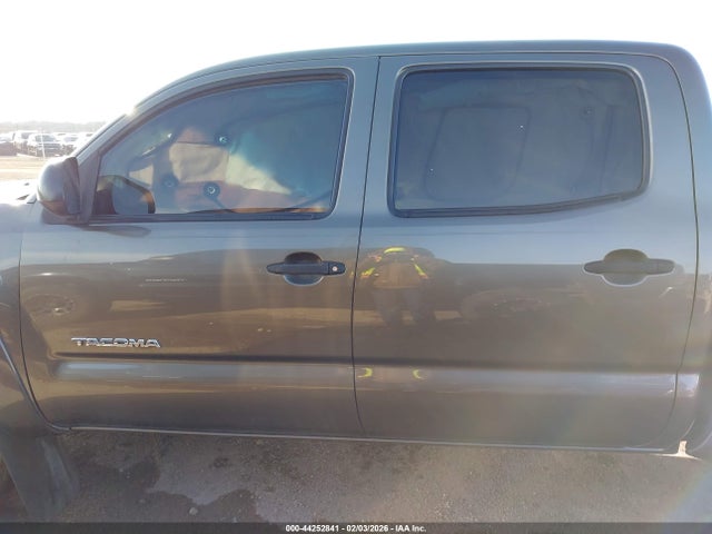 Продаж на аукціоні авто 2015 Toyota Tacoma Base V6, vin: 3TMLU4EN5FM192440, номер лоту: 44252841
