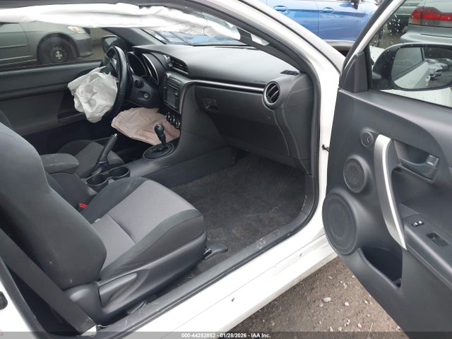 Scion TC 2015 JTKJF5C79F3092332 Image 5