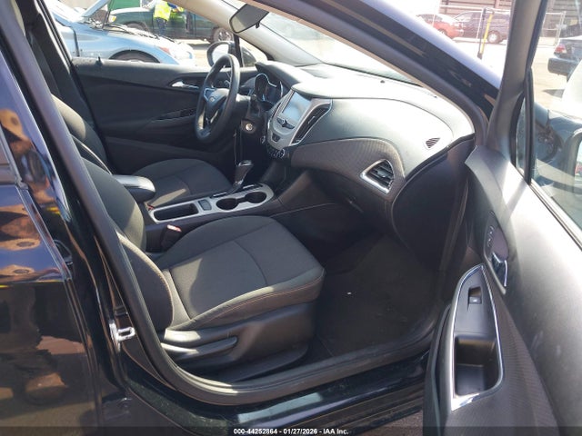 1G1BC5SM7H7178240 Chevrolet Cruze Ls Auto
