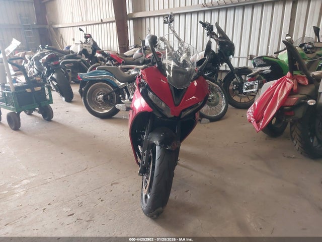 2025 TRIUMPH MOTORCYCLE DAYTONA SMTL23UF3STBV7745 Photo 4