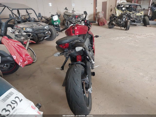 2025 TRIUMPH MOTORCYCLE DAYTONA SMTL23UF3STBV7745 Photo 5