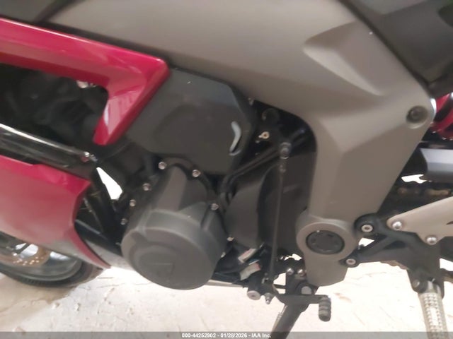 2025 TRIUMPH MOTORCYCLE DAYTONA SMTL23UF3STBV7745 Photo 8