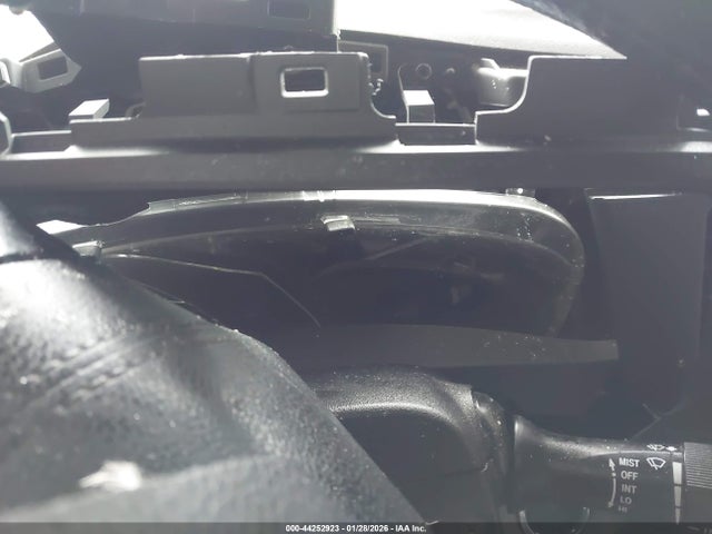 44252923 :رقم المزاد ، 5TDYZ3DC0HS794408 vin ، 2017 Toyota Sienna Xle Premium 8 Passenger مزاد بيع