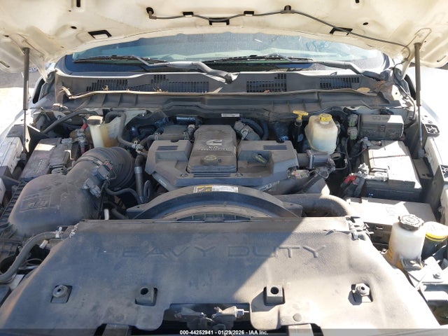 3C7WRMCL0GG200804 RAM 5500 Chassis Tradesman/slt