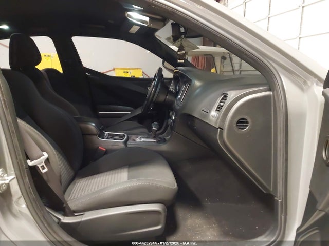 2C3CDXHG1KH597089 Dodge Charger Gt Rwd