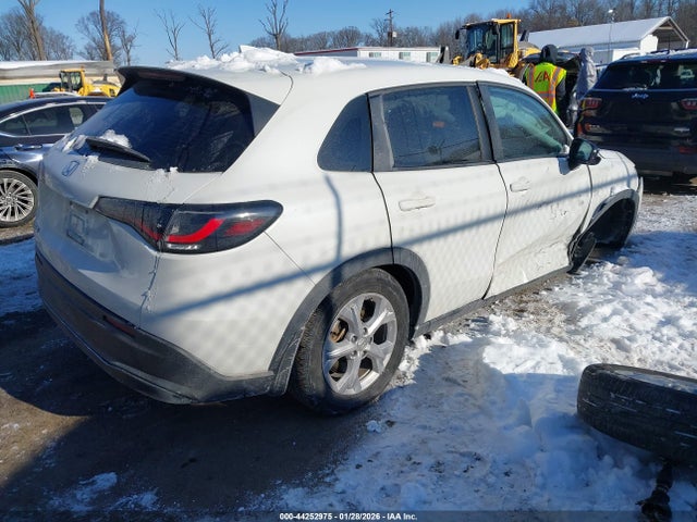 2023 HONDA HR-V 3CZRZ2H37PM718881 Photo 3