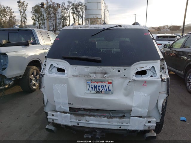 2GKFLRE3XG6119432 GMC Terrain Denali