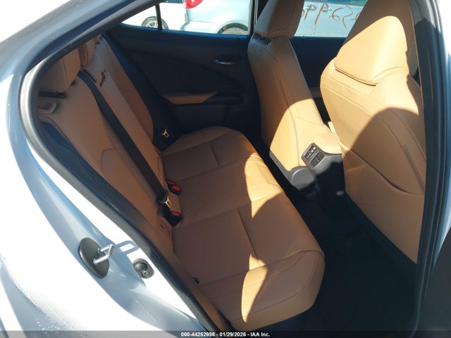 44252998 :رقم المزاد ، JTHUCJDH9S2008909 vin ، 2025 Lexus Ux 300h Premium مزاد بيع