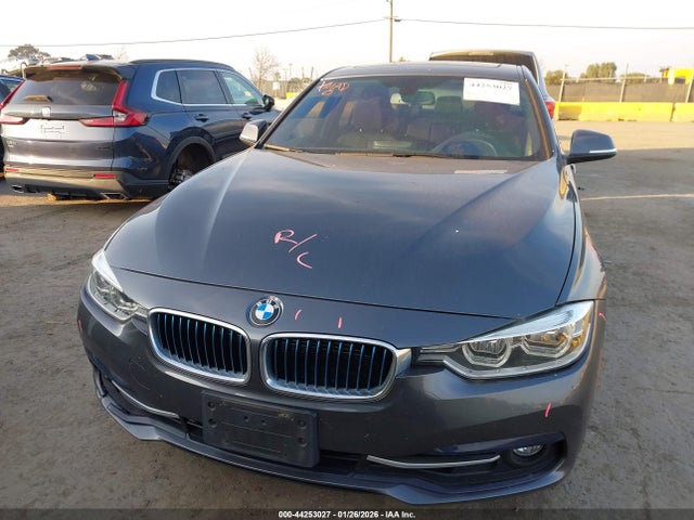 WBA8E1C59JA756226 BMW 330e Iperformance