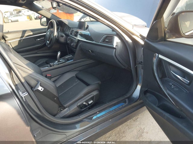 WBA8E1C59JA756226 BMW 330e Iperformance