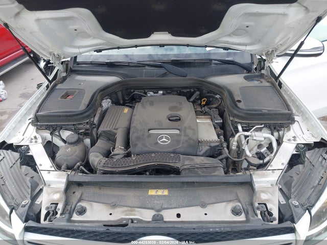 44253038 :رقم المزاد ، WDC0G4JB7KV172805 vin ، 2019 Mercedes-benz Glc 300 مزاد بيع