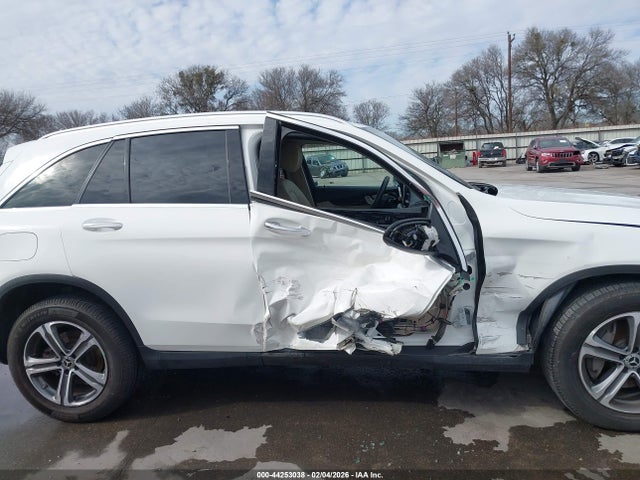 44253038 :رقم المزاد ، WDC0G4JB7KV172805 vin ، 2019 Mercedes-benz Glc 300 مزاد بيع