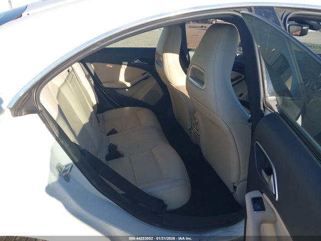 44253052 :رقم المزاد ، WDDSJ4EB9FN197632 vin ، 2015 Mercedes-benz Cla 250 مزاد بيع