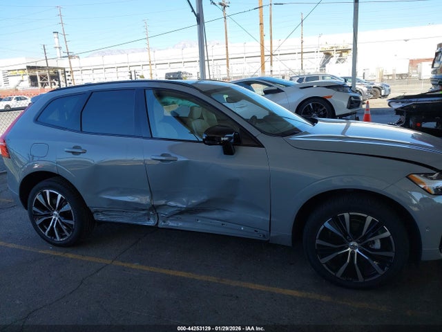 YV4M12RC7S1225615 Volvo Xc60 B5 Plus