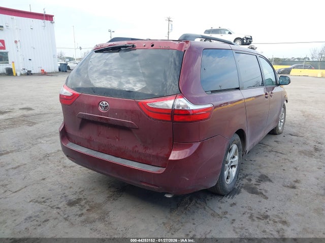 5TDKK3DC2FS597098 Toyota Sienna Le 8 Passenger