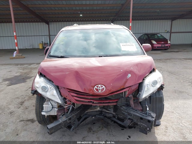 5TDKK3DC2FS597098 Toyota Sienna Le 8 Passenger
