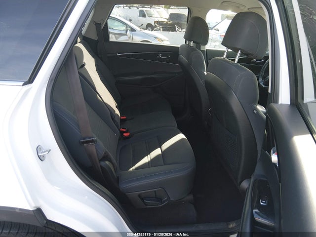 5XYPG4A31HG259273 KIA Sorento 2.4l Lx