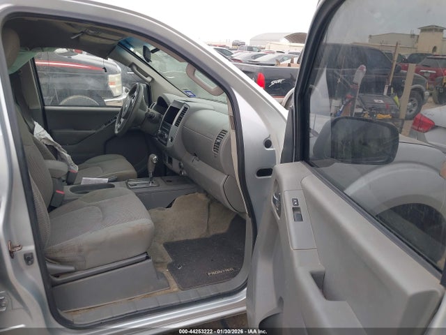 1N6AD0ER0FN766285 Nissan Frontier Sv