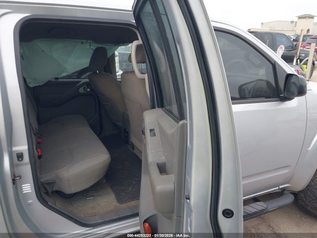 1N6AD0ER0FN766285 Nissan Frontier Sv