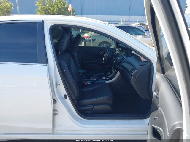 Продажа на аукционе авто 2016 Honda Accord Sport, vin: 1HGCR2F58GA132270, номер лота: 44253234