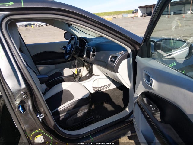 Jeep New Compass Latitude Fwd 2017 3C4NJCBB5HT643106 Image 5