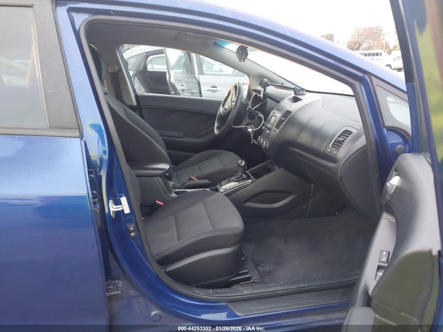 KIA FORTE LX 2017 3KPFL4A72HE060899 Image 5