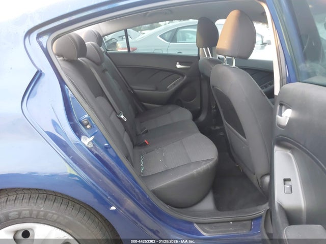 KIA FORTE LX 2017 3KPFL4A72HE060899 Image 8