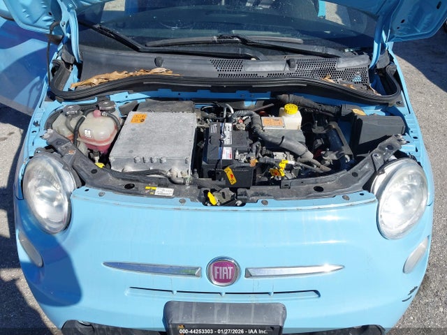 2015 FIAT 500E 3C3CFFGE5FT555459 Photo 9