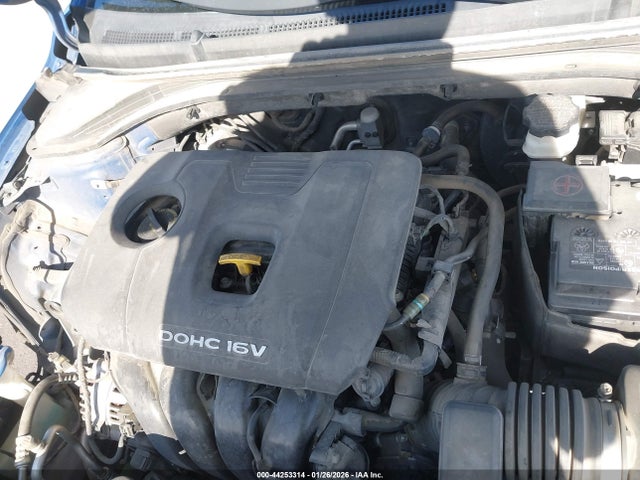 5NPD84LF9JH387668 Hyundai ELANTRA SEL