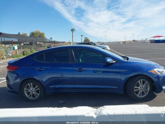 5NPD84LF9JH387668 Hyundai ELANTRA SEL