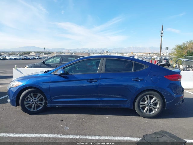 5NPD84LF9JH387668 Hyundai ELANTRA SEL
