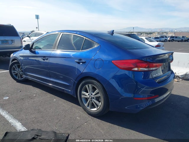 5NPD84LF9JH387668 Hyundai ELANTRA SEL