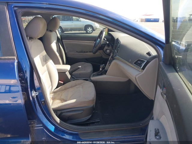 5NPD84LF9JH387668 Hyundai ELANTRA SEL