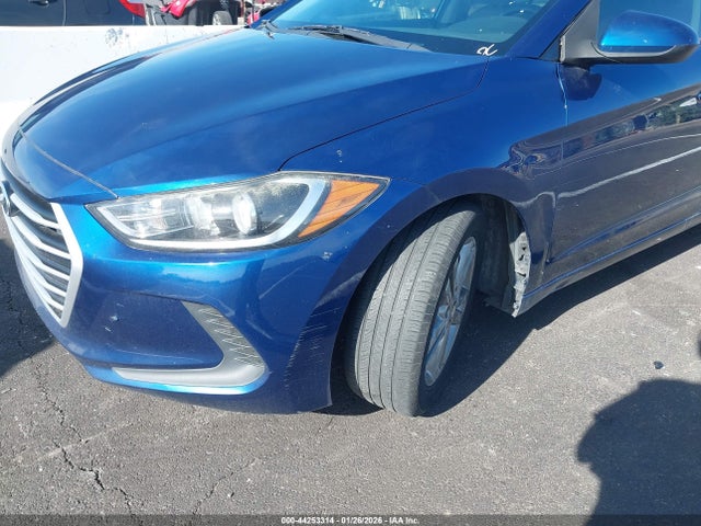 5NPD84LF9JH387668 Hyundai ELANTRA SEL