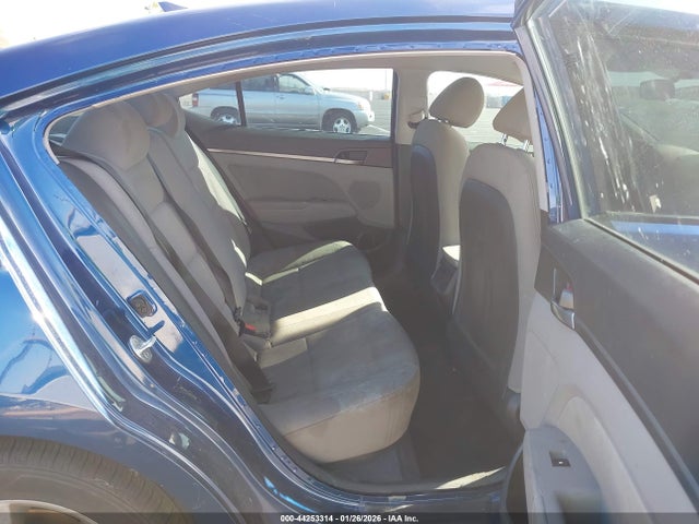 5NPD84LF9JH387668 Hyundai ELANTRA SEL