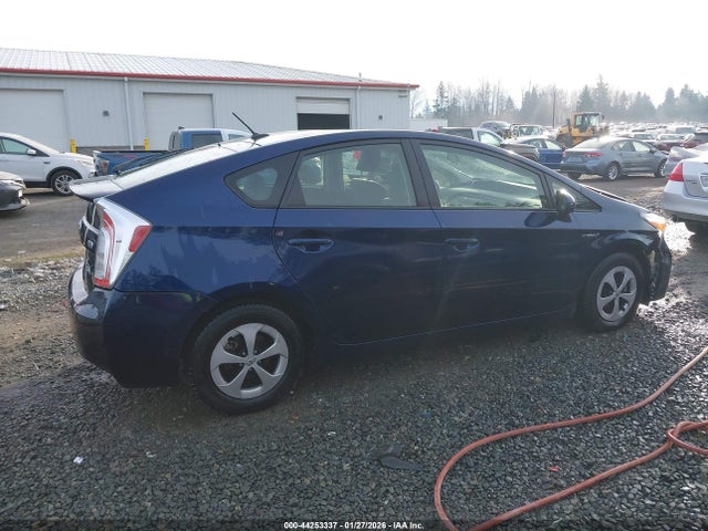 Toyota Prius Three 2014 JTDKN3DU4E1767408 Image 13