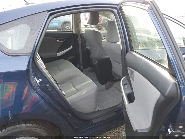 Toyota Prius Three 2014 JTDKN3DU4E1767408 Image 18