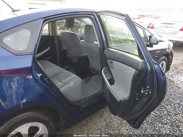Toyota Prius Three 2014 JTDKN3DU4E1767408 Image 8